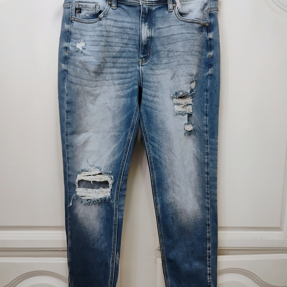 The Kan Can Size 11/29 Women’s Skinny Distressed Stretch Denim Jeans are a styli - Picture 1 of 10